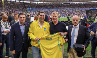Eduardo Cavaliere entregou camisa do Brasil