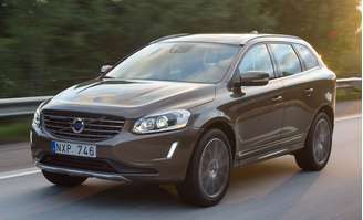 <p>O XC60 acelera a 100 km/h em 7s2 com novo motor e transmissão de oito velocidades</p>