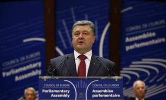 <p>O presidente da Ucrânia, Petro Poroshenko, aborda a Assembleia Parlamentar do Conselho da Europa, em Estrasburgo, em 26 de junho</p>