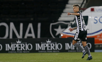Bruno Nazário anotou um dos gols da vitória do Botafogo sobre o Macaé (Foto: Divulgação/Vitor Silva)