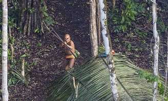 Estima-se que a população indígena no Brasil era de 8 milhões na época do descobrimento - hoje, chega a 10% disso