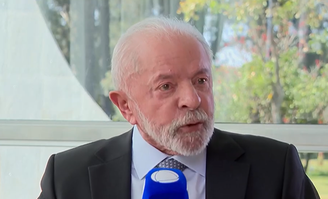 Após taxas de Trump, Lula afirma que presidente americano se sente ameaçado