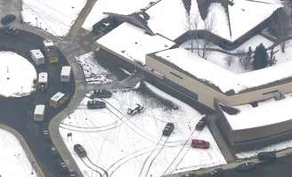 Escola em Tumbler Ridge, Canadá, foi cercada após tiroteio fatal 