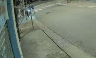 Suspeitos de envolvimento na morte de GCM praticam roubo a cinco minutos de distância de onde agente de segurança foi morta.