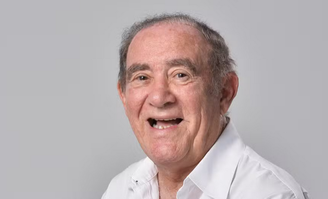 Humorista tenta vender mansão com dívida desde 2023