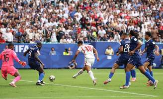 Golaço de Bellingham contra a França. (Photo by Kevin C. Cox/Getty Images)