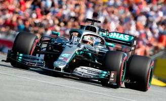 Hamilton comemora “luta contra os jovens” Verstappen e Leclerc na Áustria
