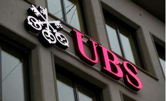 Logo do banco suíço UBS em prédio de Zurique
27/01/2017
REUTERS/Arnd Wiegmann