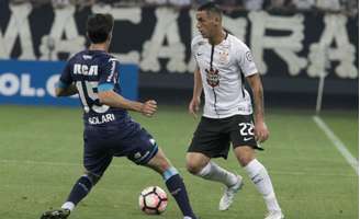 Volante está de malas prontas para equipe do ABC Paulista (Foto: Agência Corinthians)