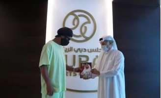 Ronaldinho visita Dubai (Foto: Reprodução/Instagram Ronaldinho)