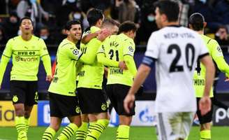 Borussia Dortmund venceu o Besiktas por 5 a 0 (Foto: UWE KRAFT / AFP)