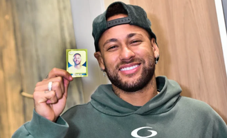 Figurinha exclusiva de Neymar bate recorde de vendas e ganha novo lote