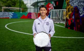 JJ Gabriel foi eleito o Melhor Jogador Jovem do Ano na temporada 2025/26.