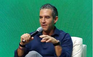 David Vélez, fundador e CEO do Nubank, diz que transformação da IA será acelerada