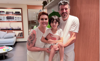 Influenciador Lito Sousa, a esposa, Mila Seidl, e o filho do casal, Malone