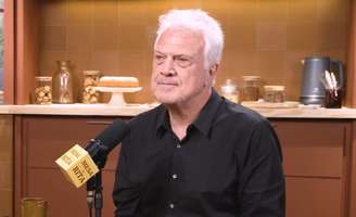 Pedro Bial comenta doença causada pelo tabagismo.