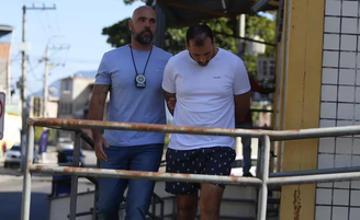 O anestesista Giovanni Quintella Bezerra foi flagrado colocando o pênis na boca de uma paciente dopada na hora do parto