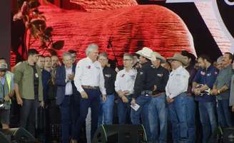 Rodeio de Barretos reúne possíveis candidatos