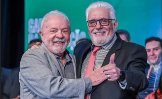 Lula e Wagner, principal articulador do PT na Bahia e alvo da nona fase da Operação Compliance Zero