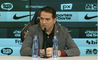 Marcelo Paz fez pronunciamento para questionar arbitragem, após gesto de Bobadilla, em Corinthians x São Paulo.