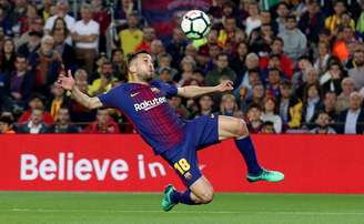 Jordi Alba está na mira de clubes ingleses, de acordo com o jornal britânico