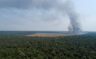 Fumaça na região amazônicaem Porto Velho, Rondônia 27/8/2019 REUTERS/Ueslei Marcelino
