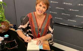 A mais famosa sensitiva da TV costuma fazer previsões certeiras sobre os famosos