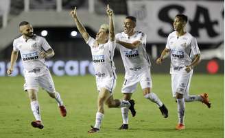  Santos dá show, vence o Boca e está na final da Libertadores