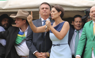 Michelle Bolsonaro durante discurso em ato a favor do presidente Jair Bolsonaro (PL)