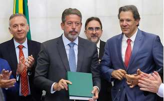 Haddad entrega a Lira projeto para regulamentar reforma tributária 