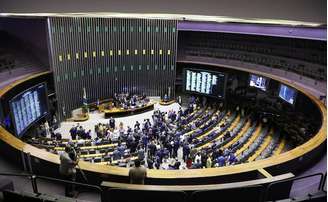 A Câmara dos Deputados durante sessão deliberativa de discussão e votação de propostas legislativas