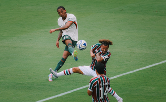 João Pedro marcou belo gol pelo Chelsea contra o Fluminense