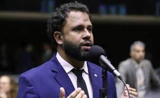 Henrique Vieira diz que Bolsonaro aposta no caos para forçar anistia e critica postura do ex-presidente