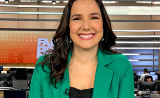 Adriana Perroni sofreu com celulite facial