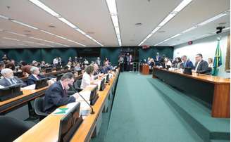 CCJ da Câmara aprova PEC que reduz maioridade penal para 16 anos