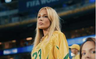 Karoline ficou conhecida por narrar partidas de futebol