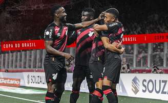 Athletico vence o Vitória e abre vantagem na Copa do Brasil 