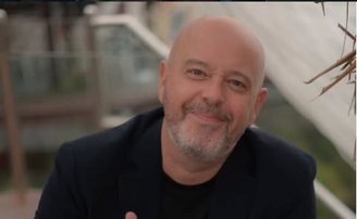 O apresentador Alex Escobar