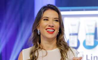 Rebeca Abravanel era quem apresentava o Roda a Roda do SBT. (Imagem: Divulgação / SBT)