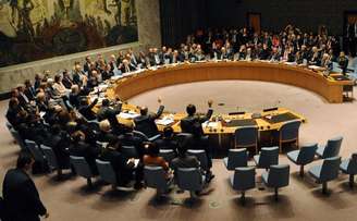 <p>Sessão do Conselho de Segurança da ONU que aprovou por unanimidade a resolução que exige a erradicação do arsenal de armas químicas da Síria, em 27 de setembro</p>