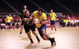 Seleção de handebol lutou muito, mas perdeu para Alemanha e foi eliminada neste domingo da Olimpíada Jonne Roriz/COB