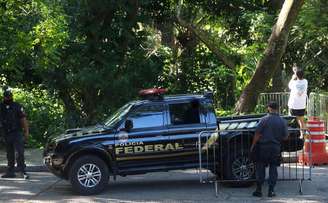 Carro da Polícia Federal 
26/05/2020 REUTERS/Pilar Olivares