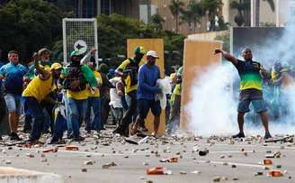 Atos antidemocráticos do dia 8 de janeiro