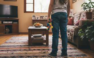 Menina de 11 anos morava com o suspeito