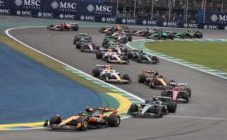Carros da Fórmula 1 durante a largada do GP de Interlagos neste domingo, 9.