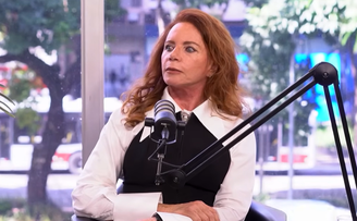 Leilane Neubarth no podcast "Tantos Tempos" 