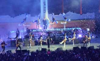 My Chemical Romance é processado por cheerleaders do Dallas Cowboys