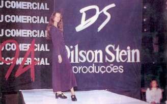 Gisele Bündchen desfilando no Projeto Dilson Steins no ano de 1994