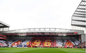 A homenagem da torcida do Liverpool (Foto: Liverpool Brasil)