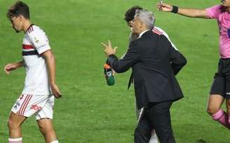 Crespo durante empate contra o Racing (Foto: Paulo Pinto / saopaulofc.net)